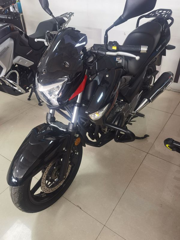 二手豪爵铃木骊驰 GW250