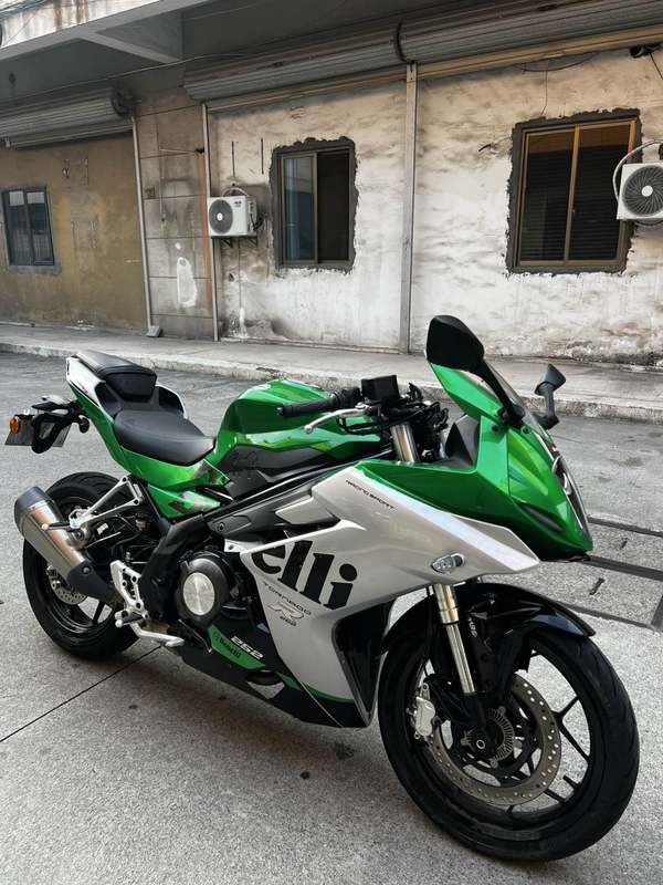 二手贝纳利龙卷风 Tornado 252R