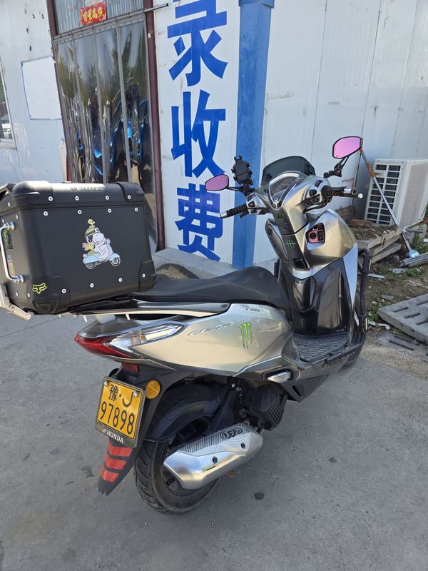 二手五羊本田Lead125