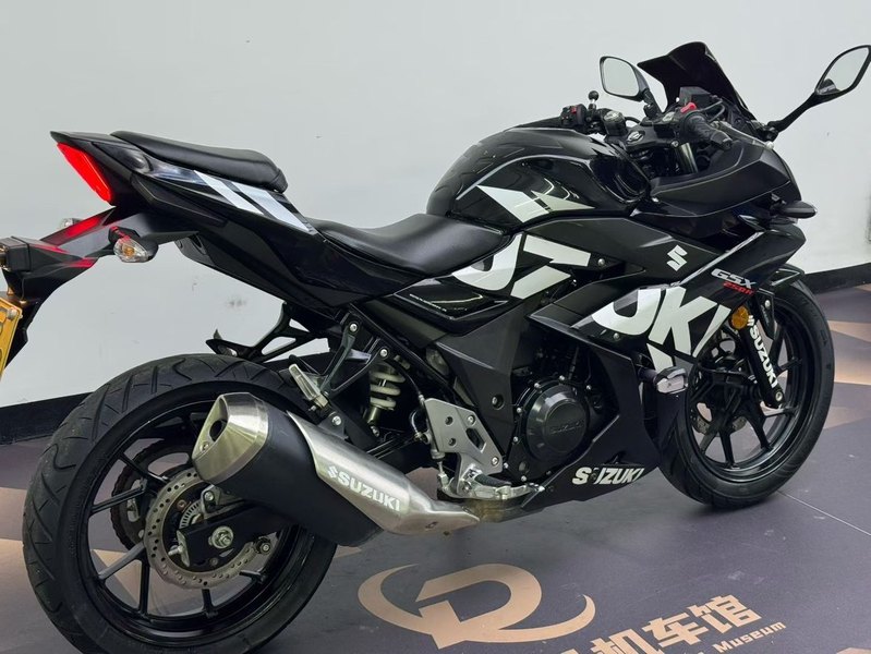 二手豪爵铃木GSX250R