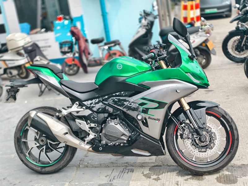 二手贝纳利龙卷风 Tornado 402R