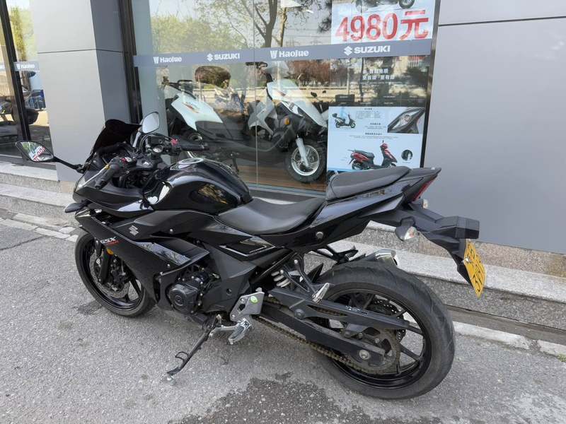 二手豪爵铃木GSX250R