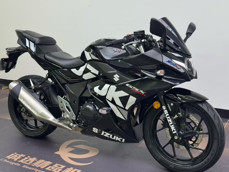 二手豪爵铃木GSX250R