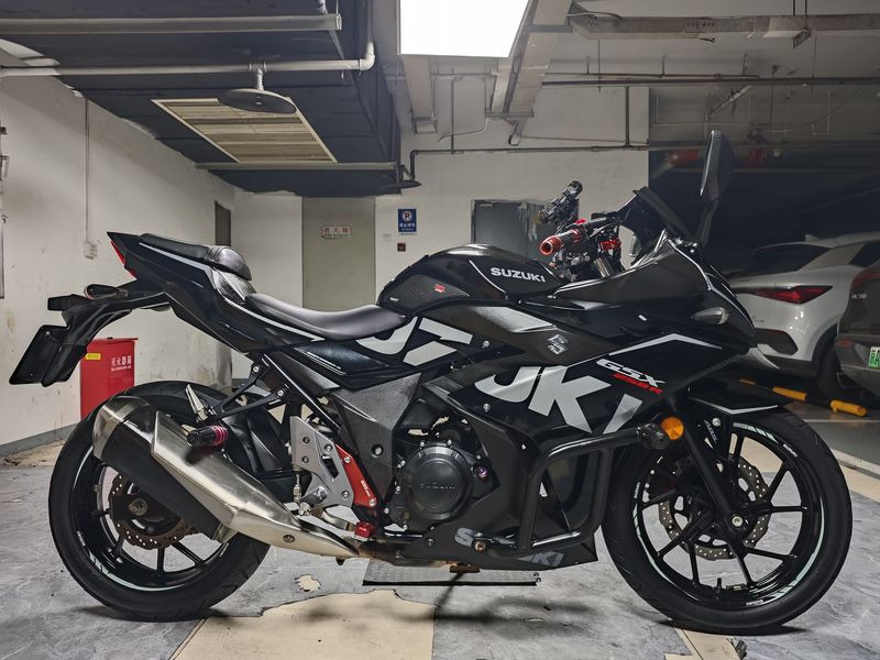 二手豪爵铃木GSX250R