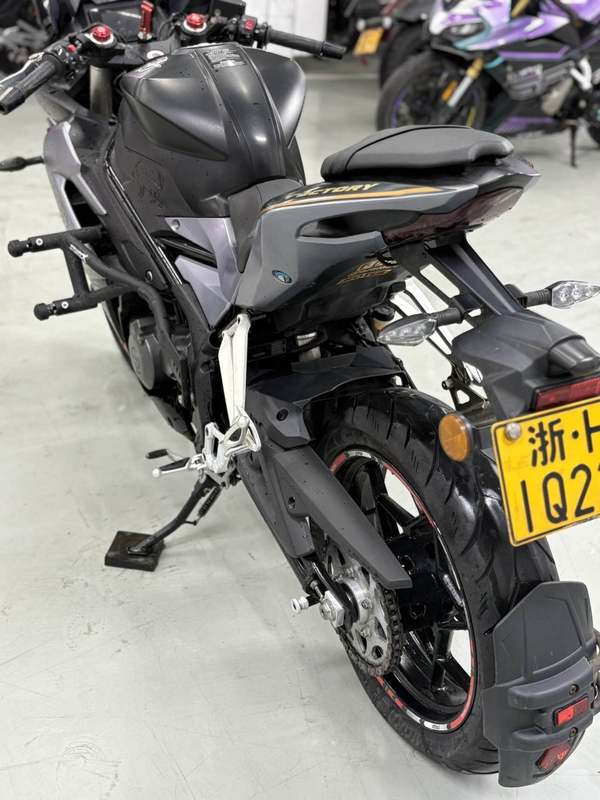 二手贝纳利龙卷风 Tornado 252R