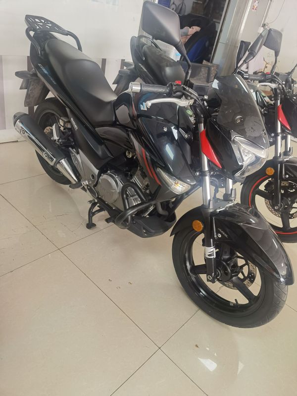 二手豪爵铃木骊驰 GW250