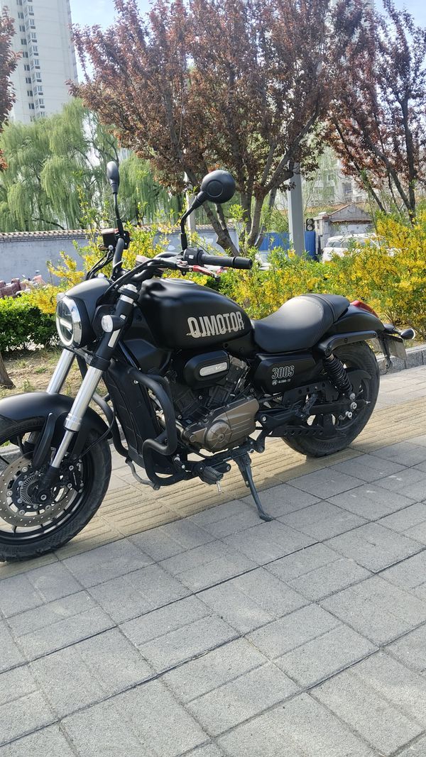 二手QJMOTOR闪300