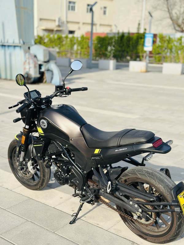 二手贝纳利幼狮 Leoncino 250