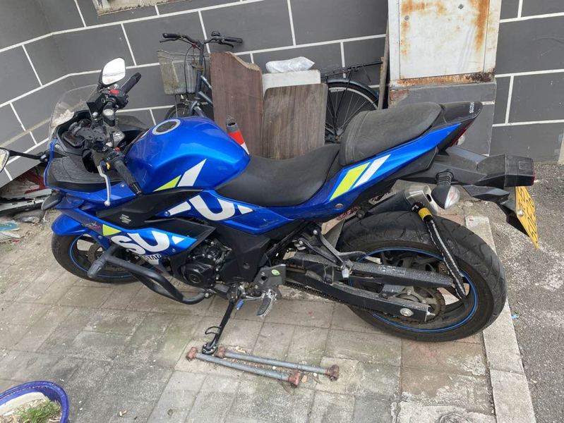 二手豪爵铃木GSX250R