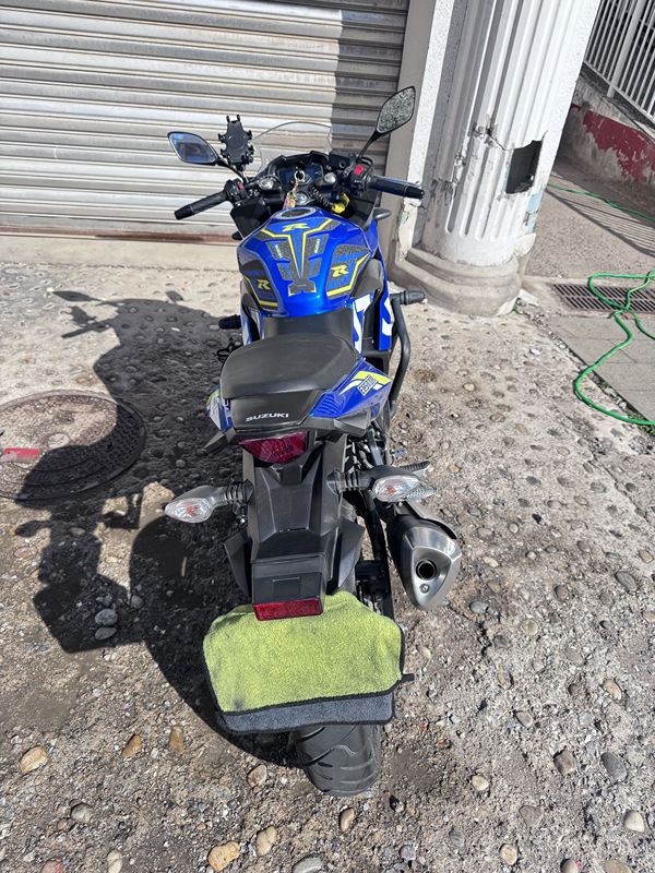 二手豪爵铃木GSX250R