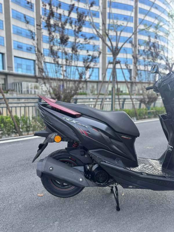 二手新大洲本田裂行 RX125Fi