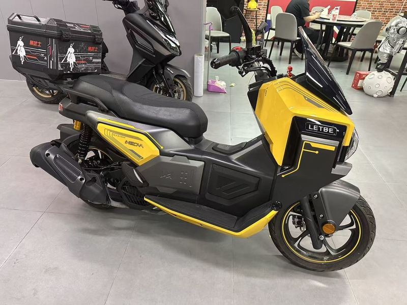 二手猎变机甲蜂