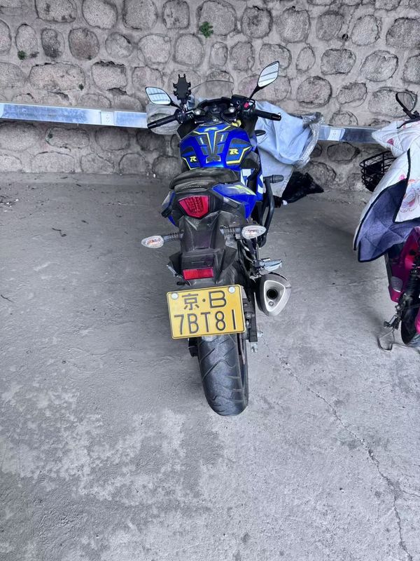 二手豪爵铃木GSX250R