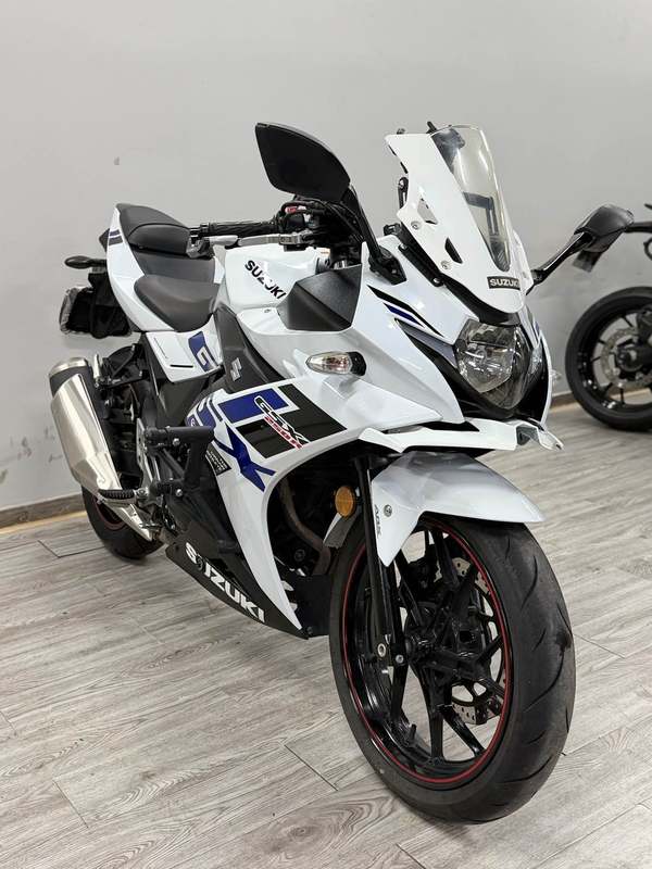 二手豪爵铃木GSX250R
