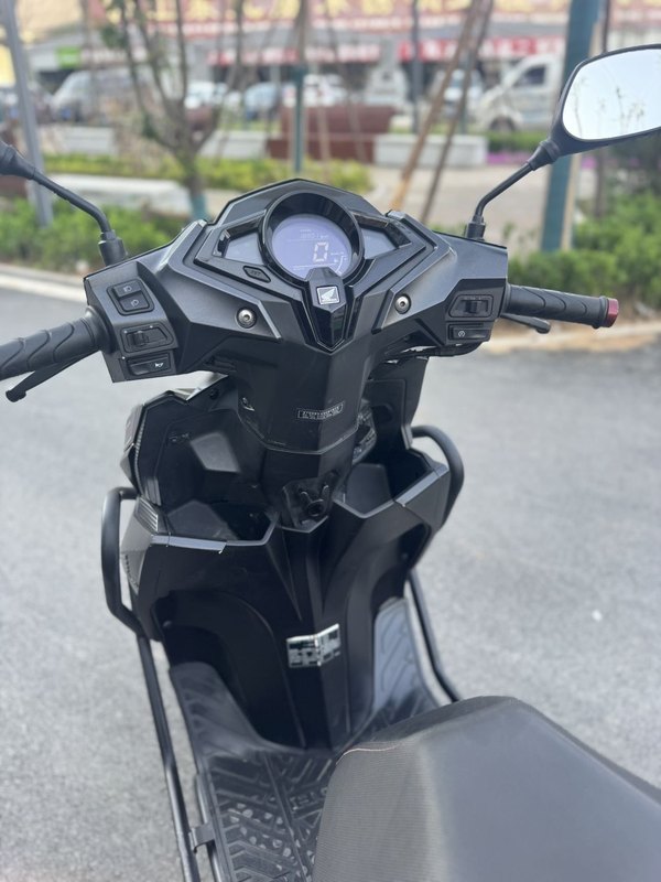 二手新大洲本田裂行 RX125Fi