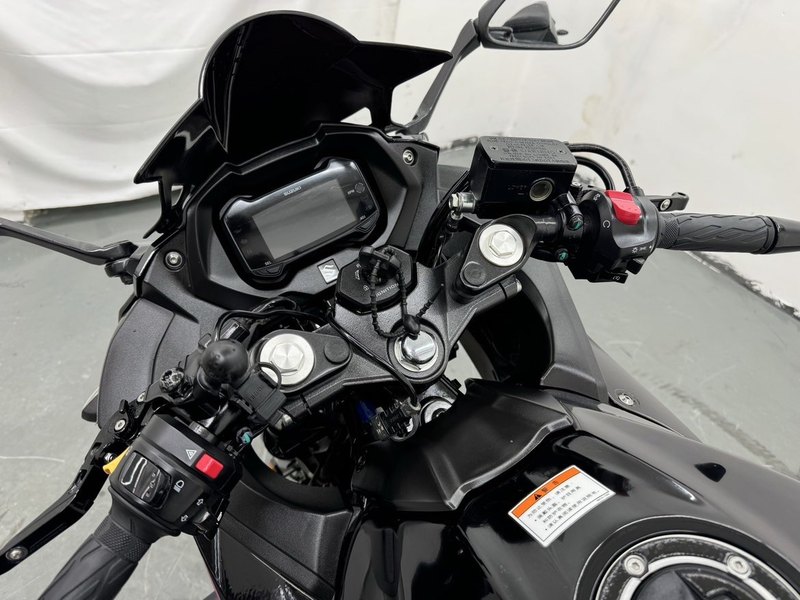 二手豪爵铃木GSX250R