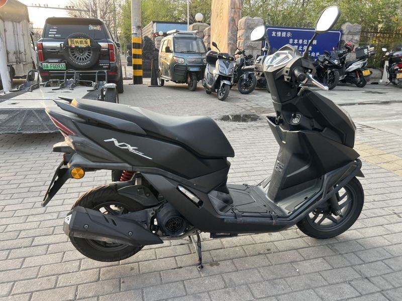 二手五羊本田NX125