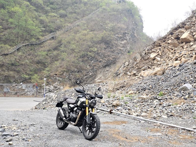 二手凯旋Scrambler 400 X