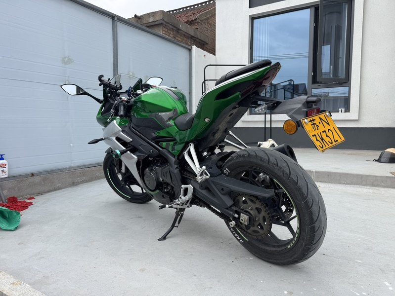 二手贝纳利龙卷风 Tornado 252R