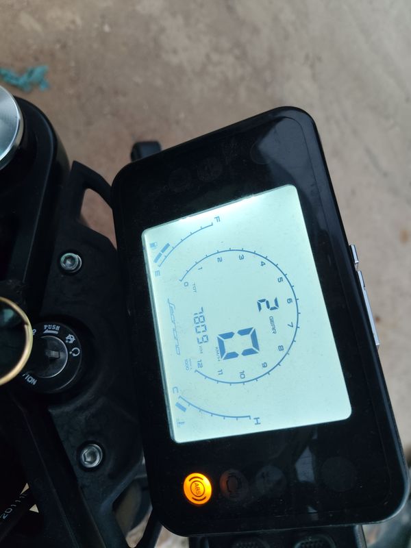 二手贝纳利幼狮 Leoncino 250