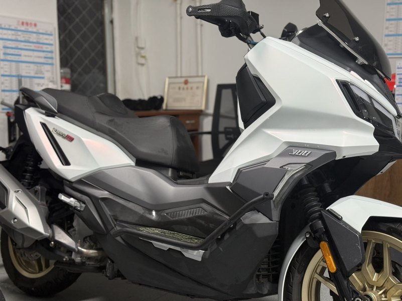 二手三阳哈士奇 Husky ADV300