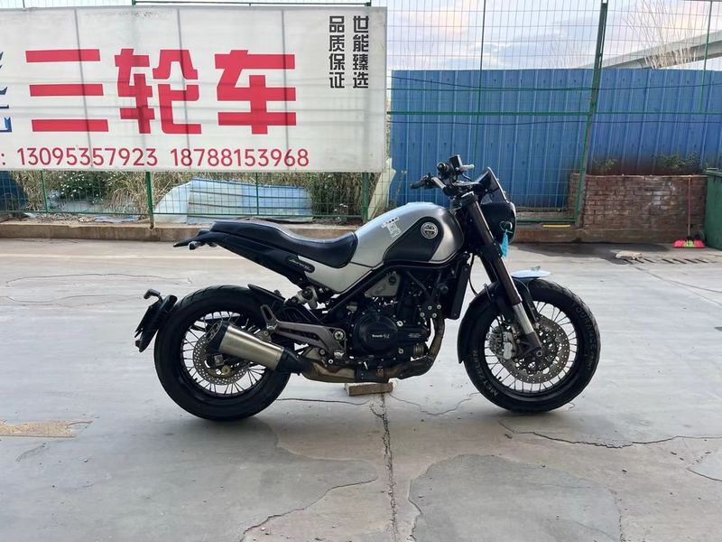 二手贝纳利幼狮 Leoncino 500