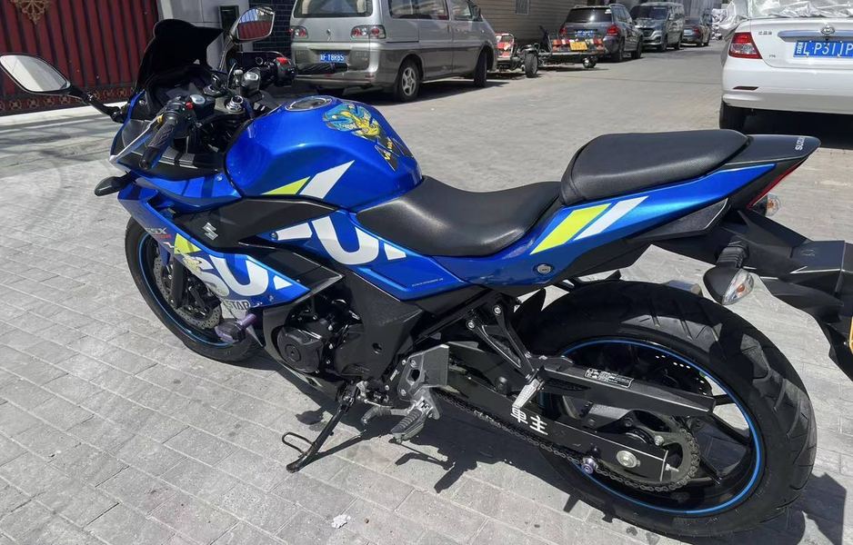 二手豪爵铃木GSX250R