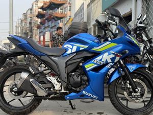 二手济南铃木极客飒 Gixxer 155