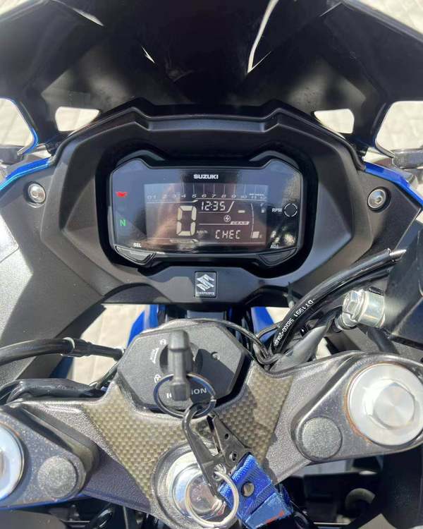 二手豪爵铃木GSX250R