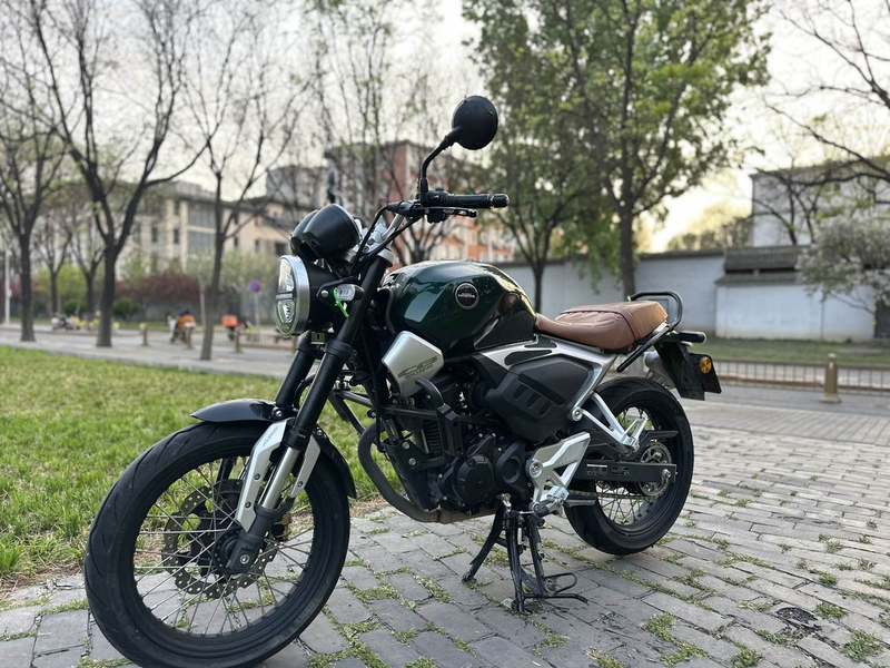 二手五羊本田鸷道 CB190SS