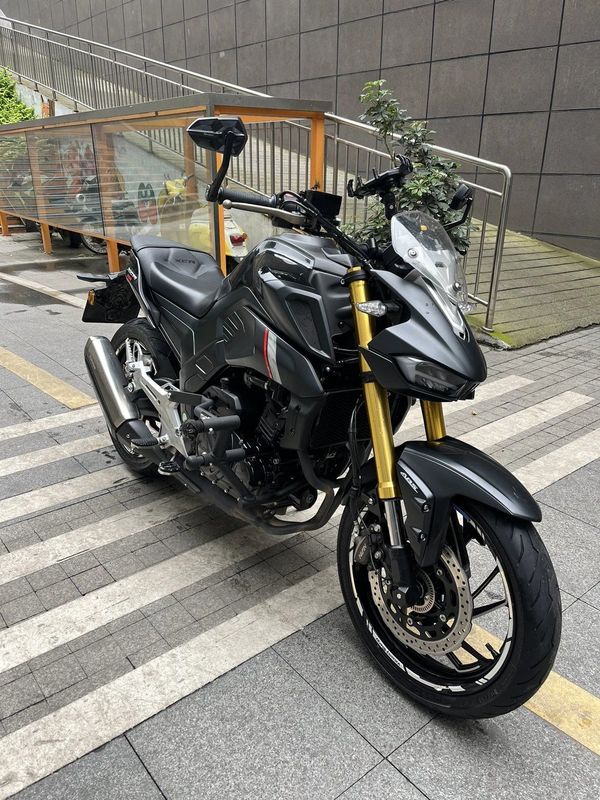 二手豪爵XCR300