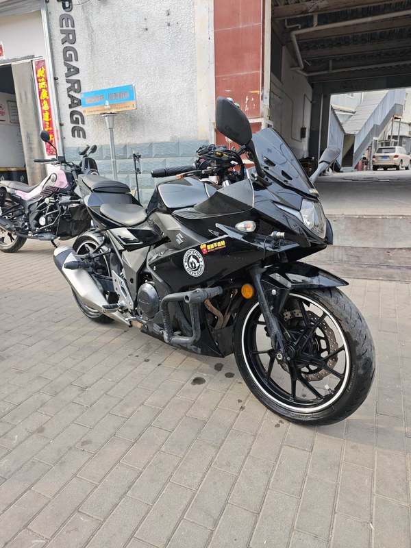 二手豪爵铃木GSX250R