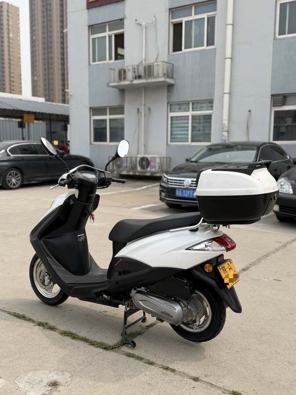 二手五羊本田SCR 喜鲨125