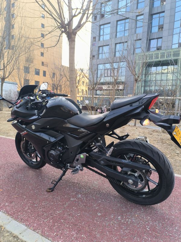 二手豪爵铃木GSX250R