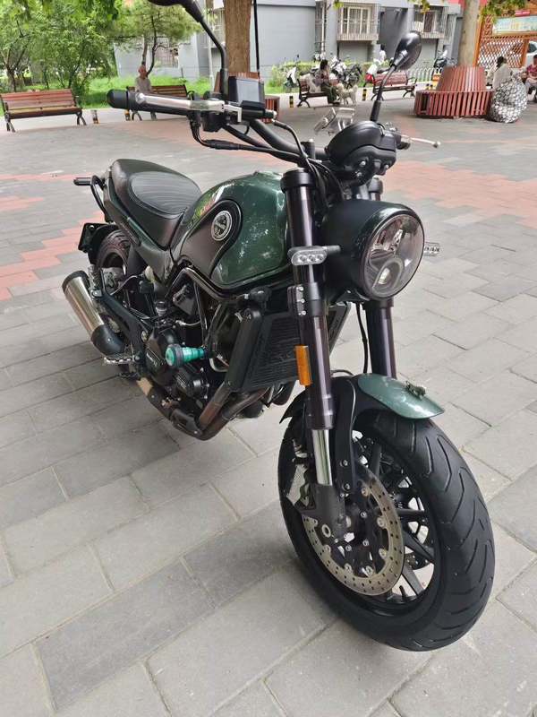 二手贝纳利幼狮 Leoncino 500