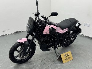 二手贝纳利幼狮 Leoncino 150