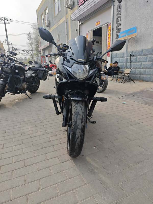 二手豪爵铃木GSX250R