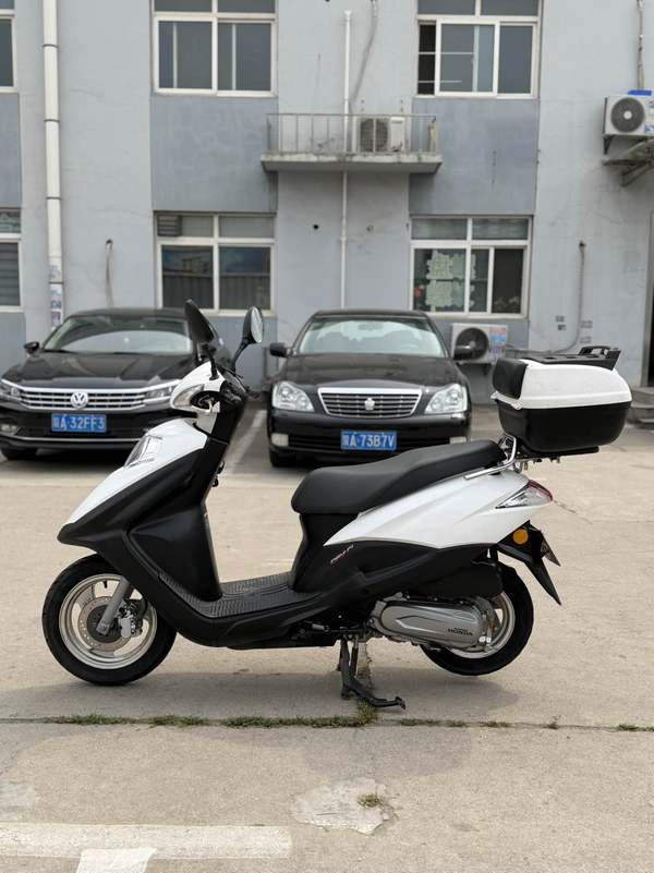 二手五羊本田SCR 喜鲨125