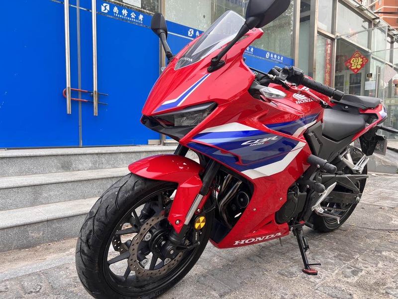 二手本田CBR400R