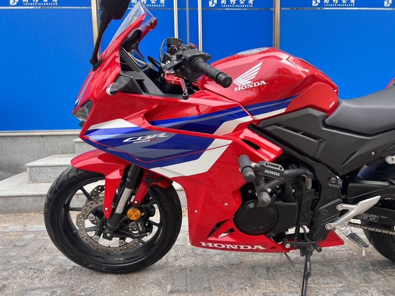 二手本田CBR400R