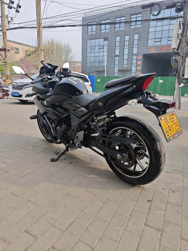 二手豪爵铃木GSX250R