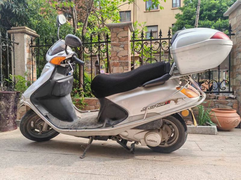 二手五羊本田SCR 喜悦100