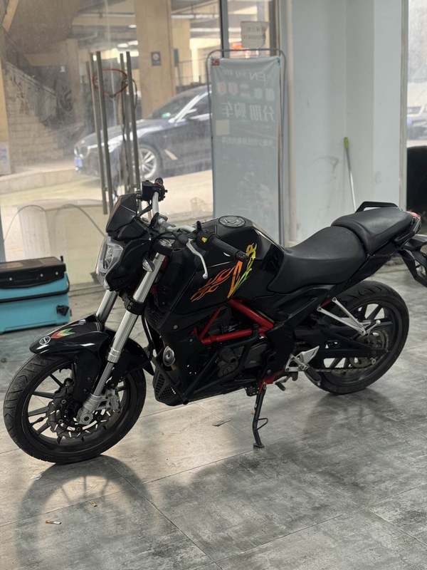 二手贝纳利小黄龙 TNT25