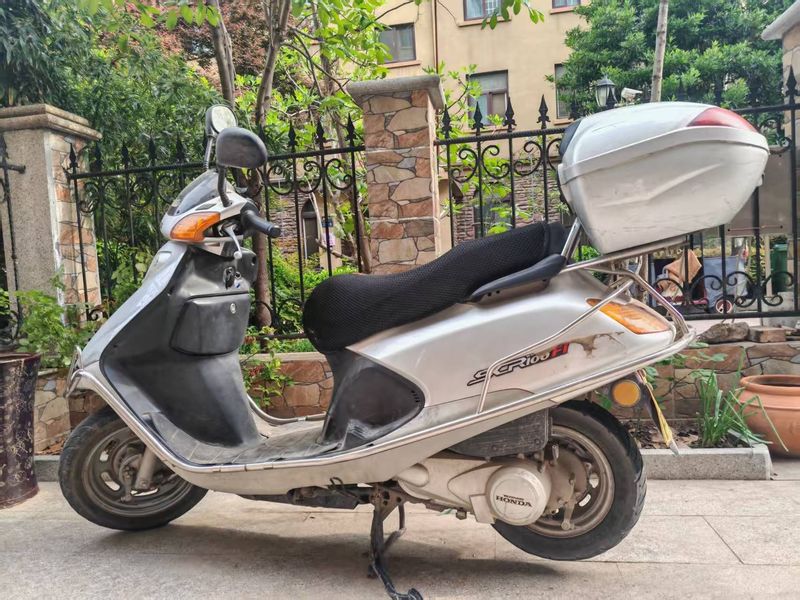 二手五羊本田SCR 喜悦100