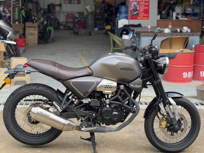 二手五羊本田鸷道 CB190SS