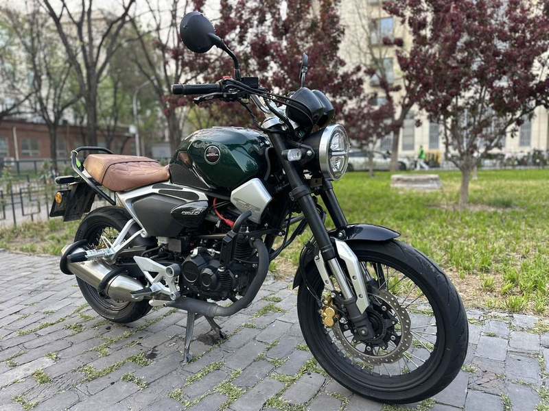 二手五羊本田鸷道 CB190SS