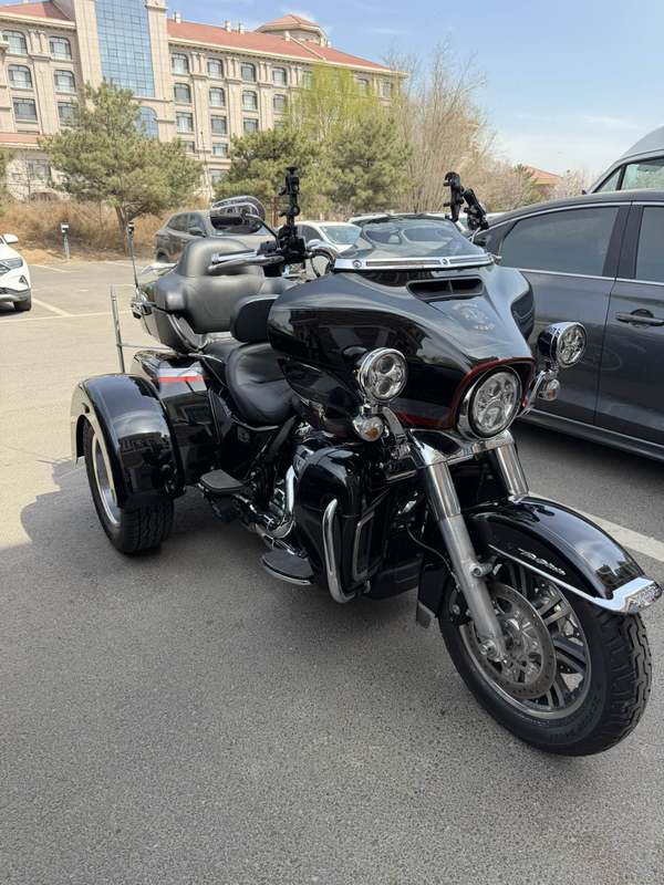 二手哈雷戴维森Tri Glide