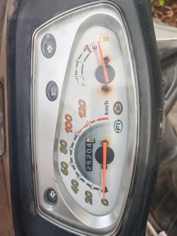 二手五羊本田SCR 喜悦100