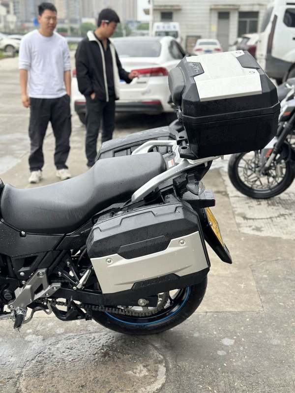 二手豪爵铃木DL250