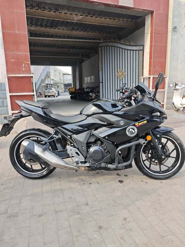 二手豪爵铃木GSX250R